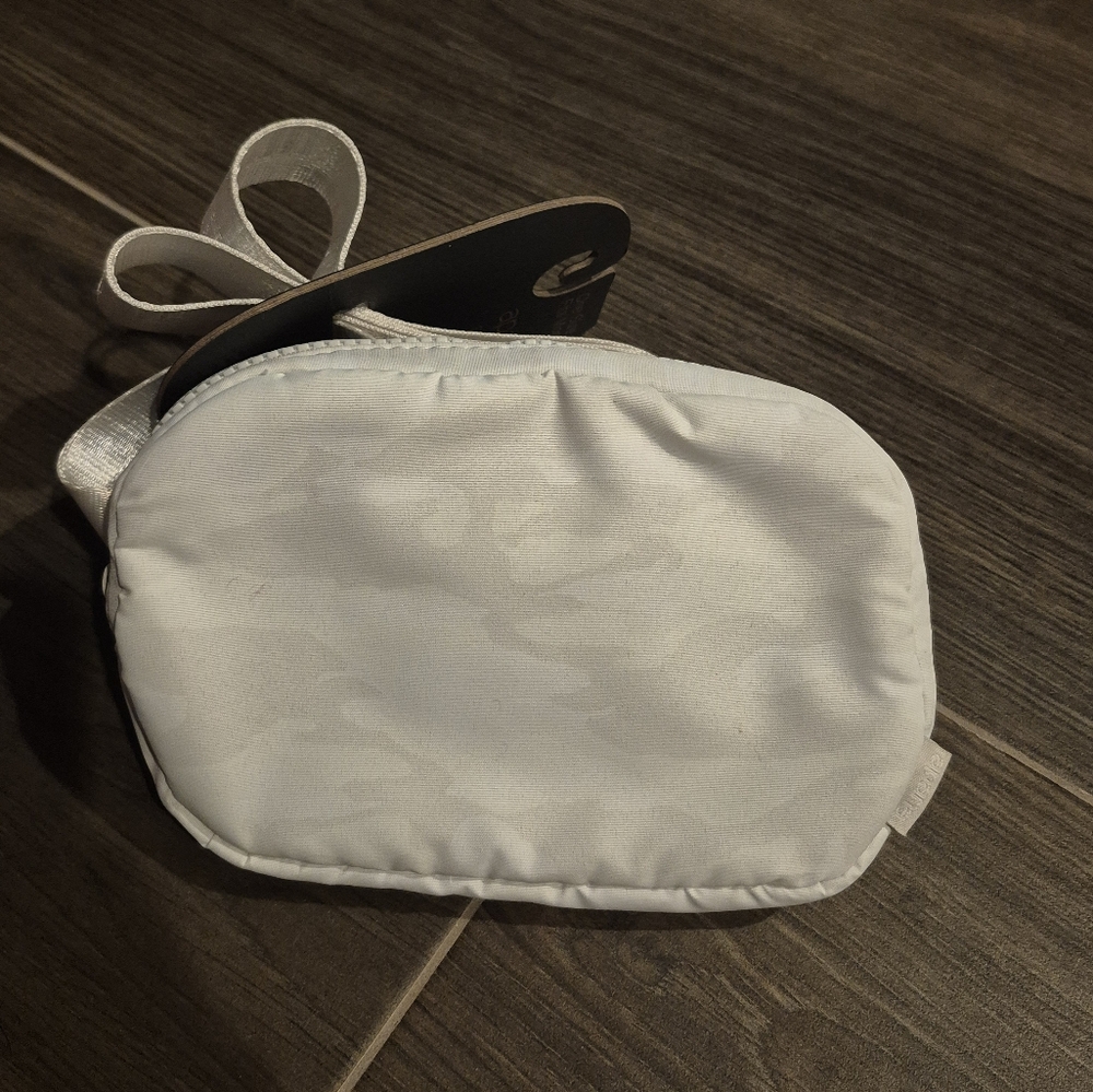 Apana White Camo Bag & Added Phone Wrist Wallet
